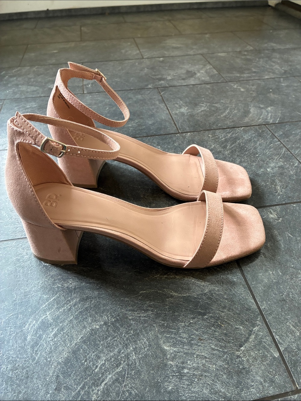 BP.Zena Ankle-Strap Block Heels in Blush Tan. Size 8